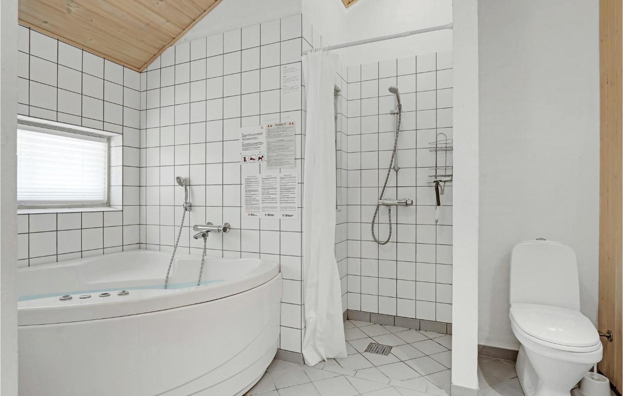 Awesome Home In Nexo With Sauna Snogebæk 외부 사진