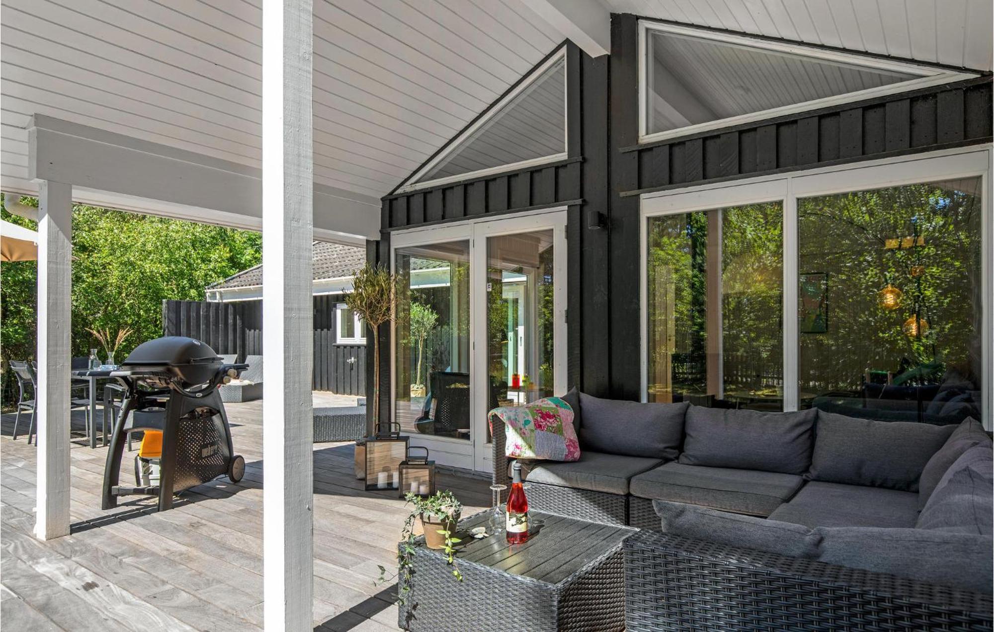 Awesome Home In Nexo With Sauna Snogebæk 외부 사진